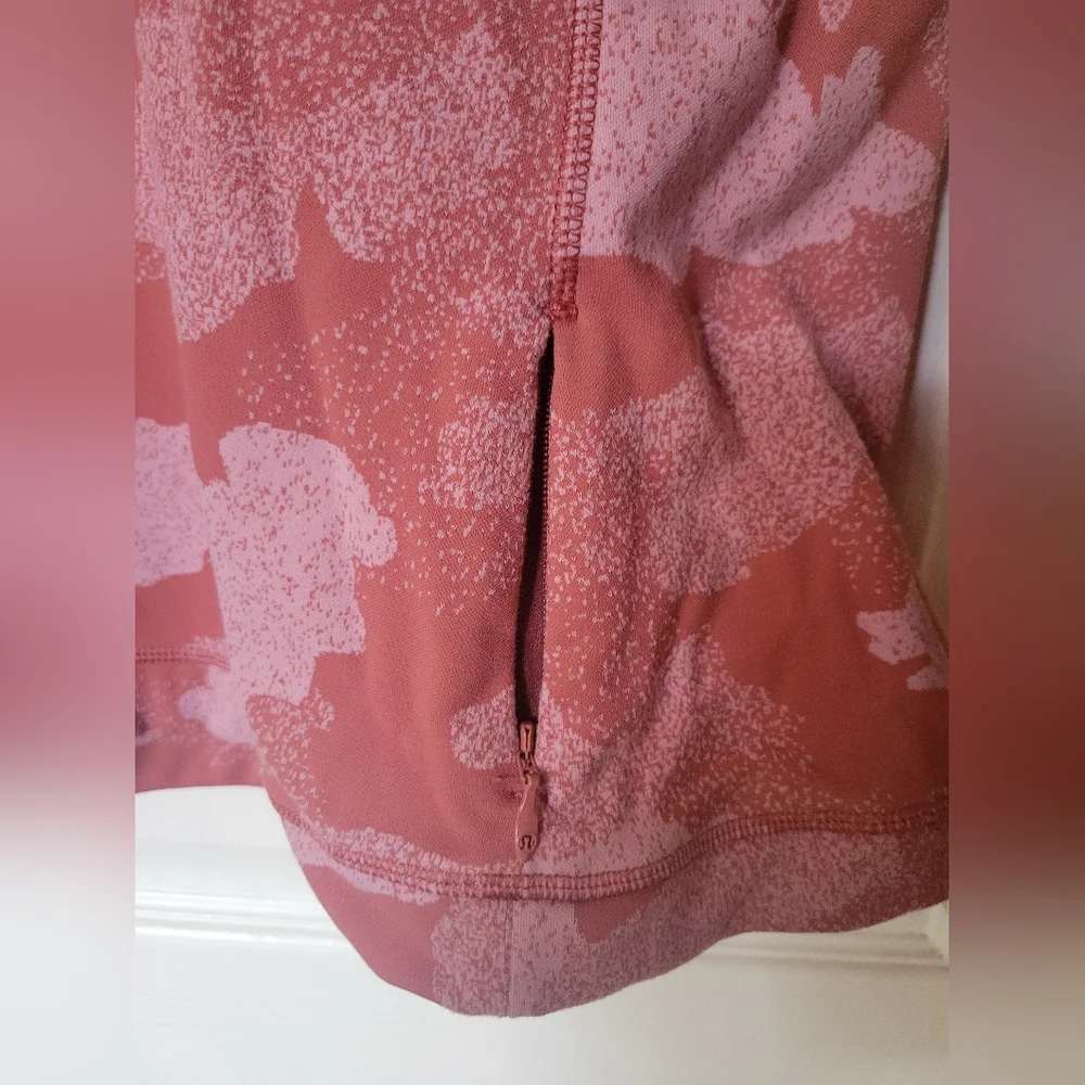 Lululemon Its Rulu Run Long Sleeve Shirt Pink Camo Jacquard Size 8